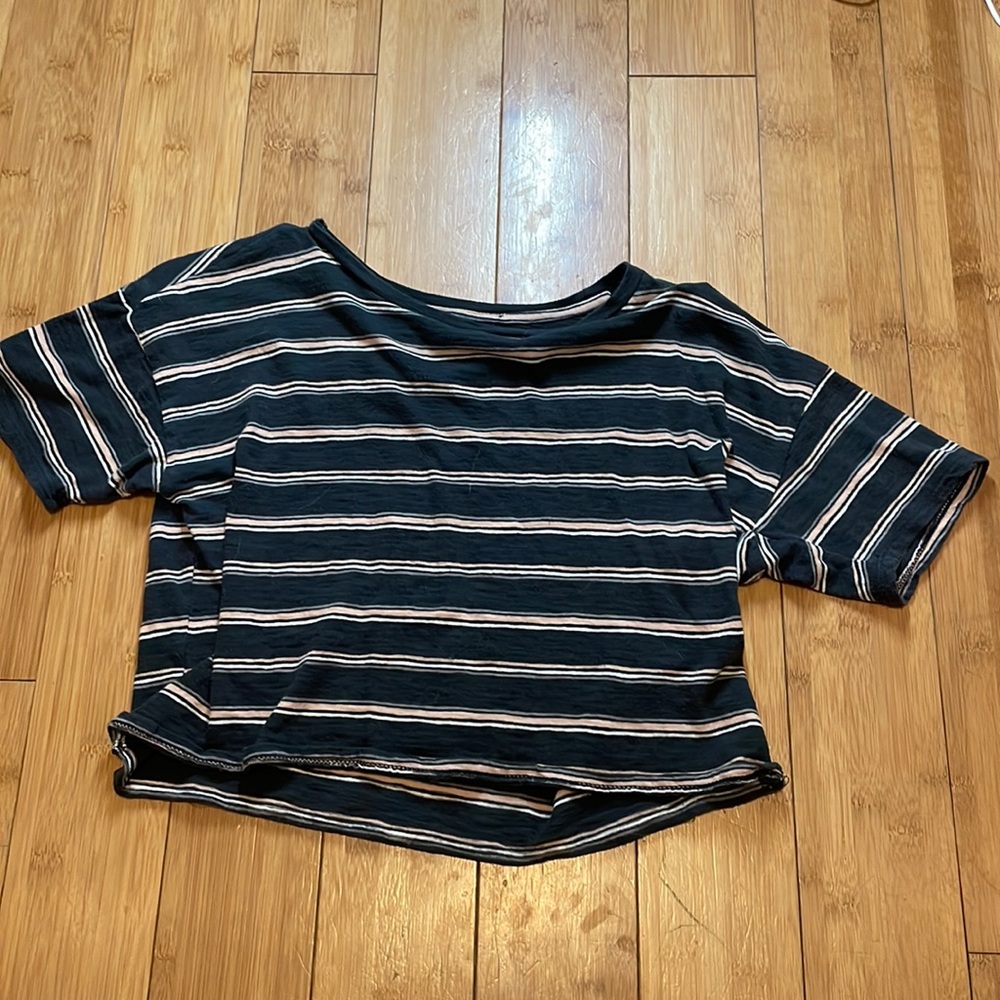 Black american eagle t-shirt with pink,grey, and white stripes